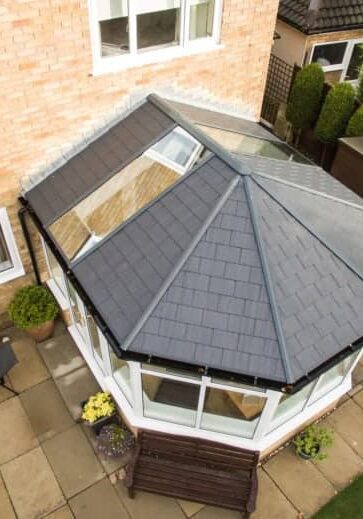 Modern garden room with glass roof in Poole & Bournemouth.